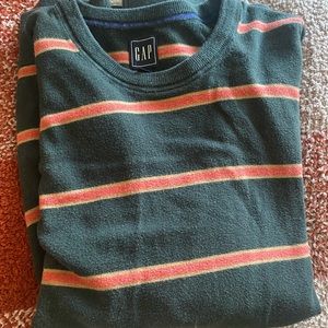 Gap sweater